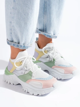 NAZÚVACIE FAREBNÉ SNEAKERSY