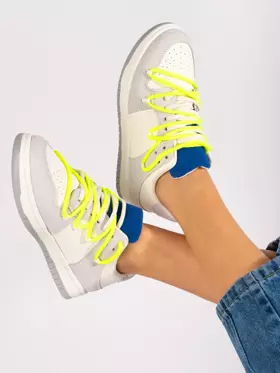 Športové topánky  so žltými šnúrkami